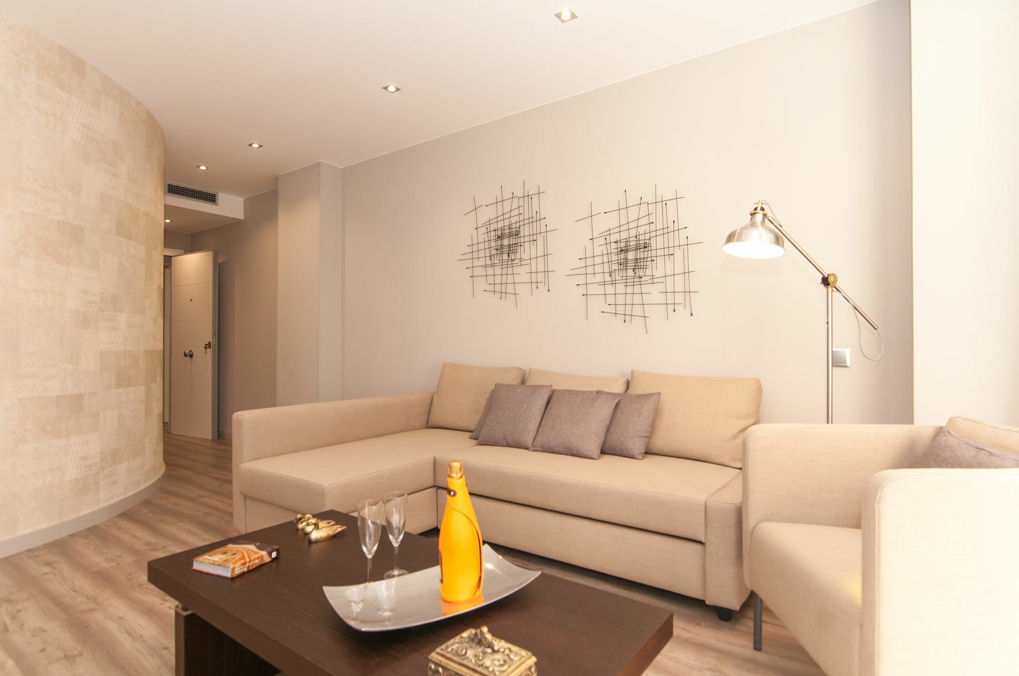 Montaber Apartments - Sagrada Familia Barcelona Exterior photo